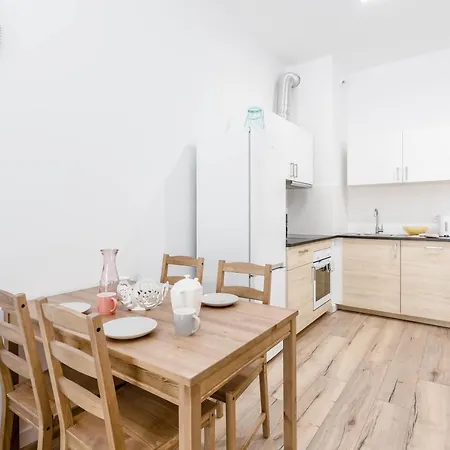 Chill Marywilska Lejlighed